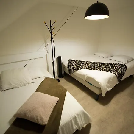 Big Mama With Aircon ,free Parking Apartment *