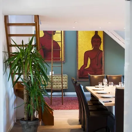 Big Mama With Mobile Aircon, Free Parking