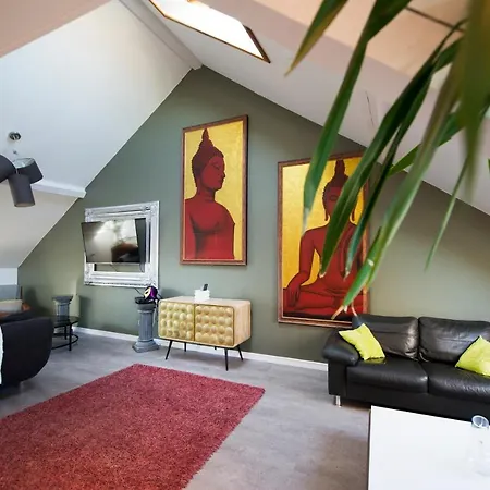 Big Mama With Mobile Aircon, Free Parking شقة *