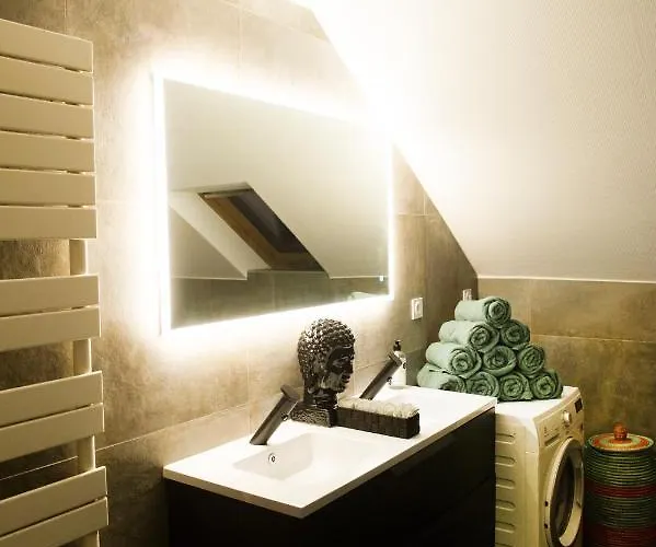 Big Mama With Mobile Aircon, Free Parking コルマール