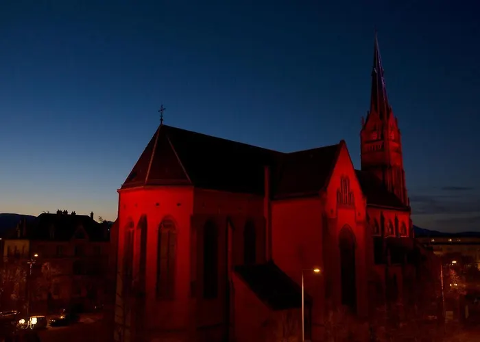 Big Mama With Mobile Aircon, Free Parking