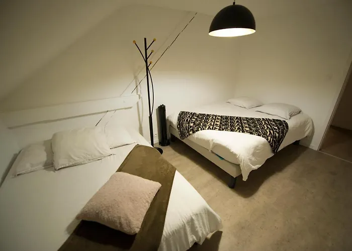 Big Mama With Mobile Aircon, Free Parking Apartment *