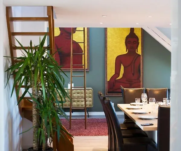 Big Mama With Mobile Aircon, Free Parking