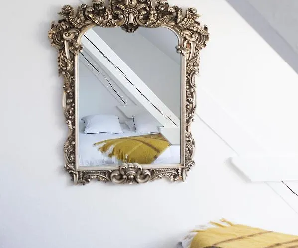 Big Mama With Mobile Aircon, Free Parking Apartment *