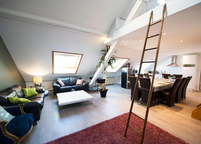 Big Mama With Mobile Aircon, Free Parking