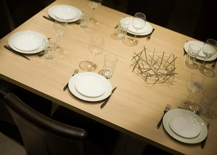 Big Mama With Mobile Aircon, Free Parking Apartment